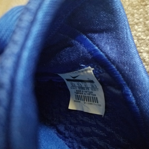 NEW Nike Untouchable Pro Football Cleat Royal Blue - Picture 6 of 6